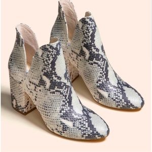 Steve Madden booties